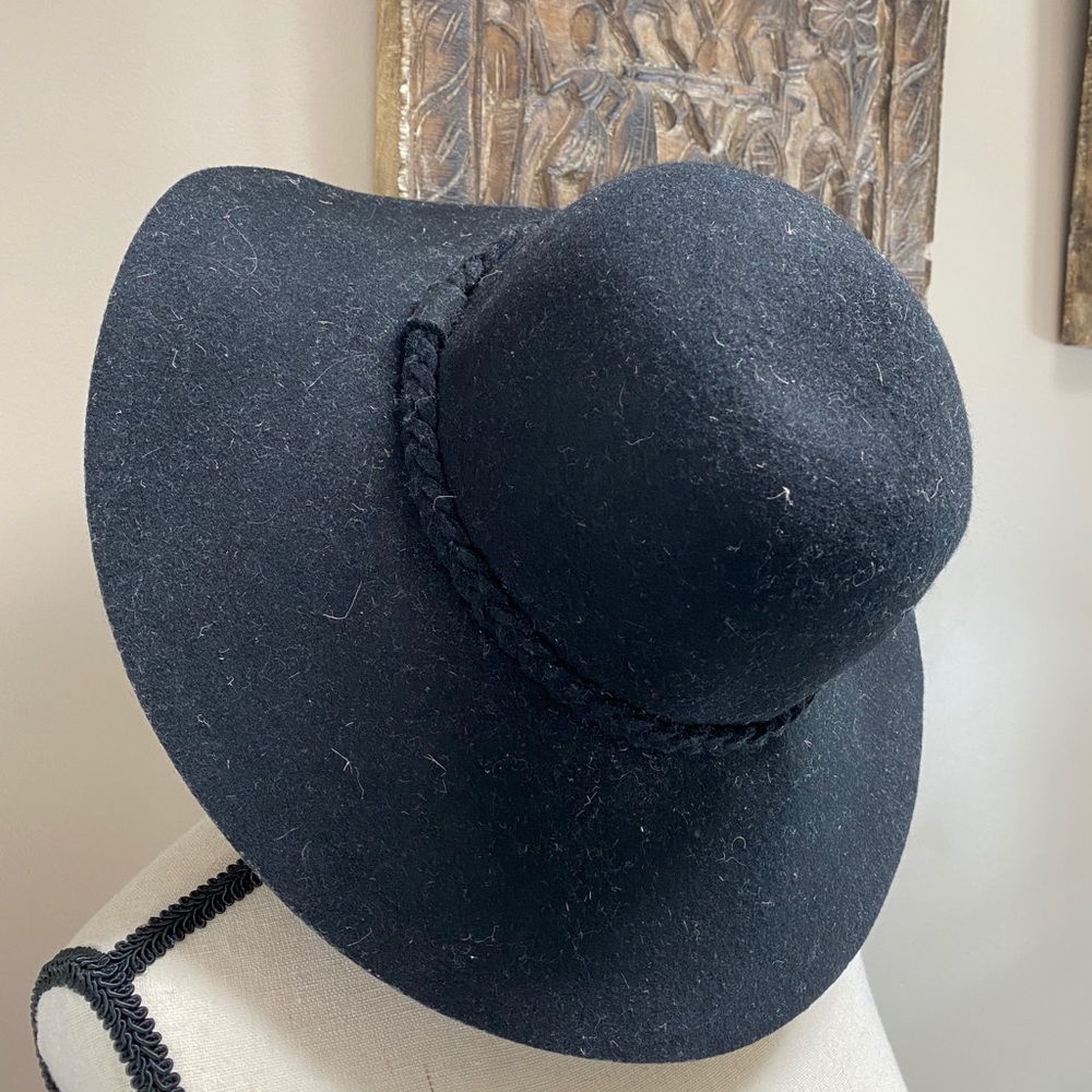 Francesca’s Boutique Floppy Hat